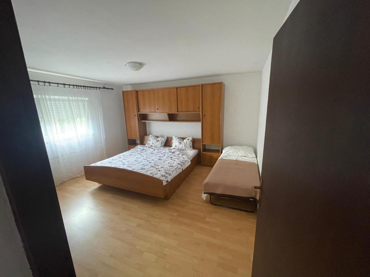 Апартаменти Apartma Ante Затон Номер фото